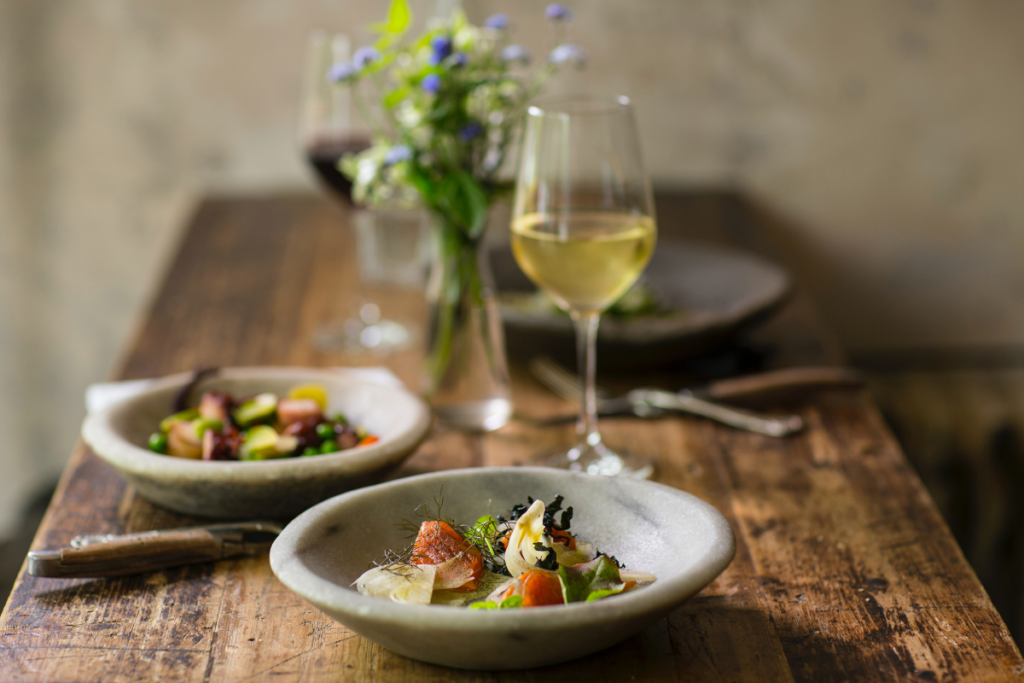 Sophisticated Guide to the Best Seafood and Wine Pairings - Hunter and