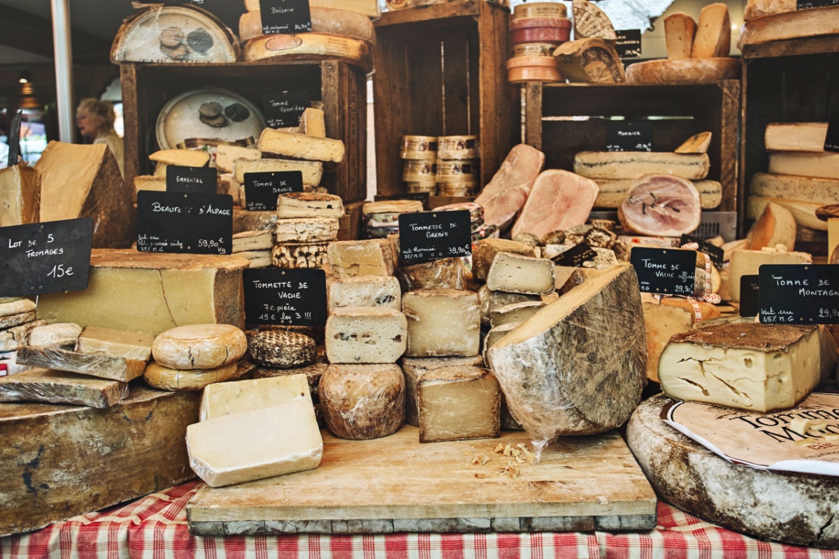 Cheese shop. Photography by kykykis. Image via Shutterstock