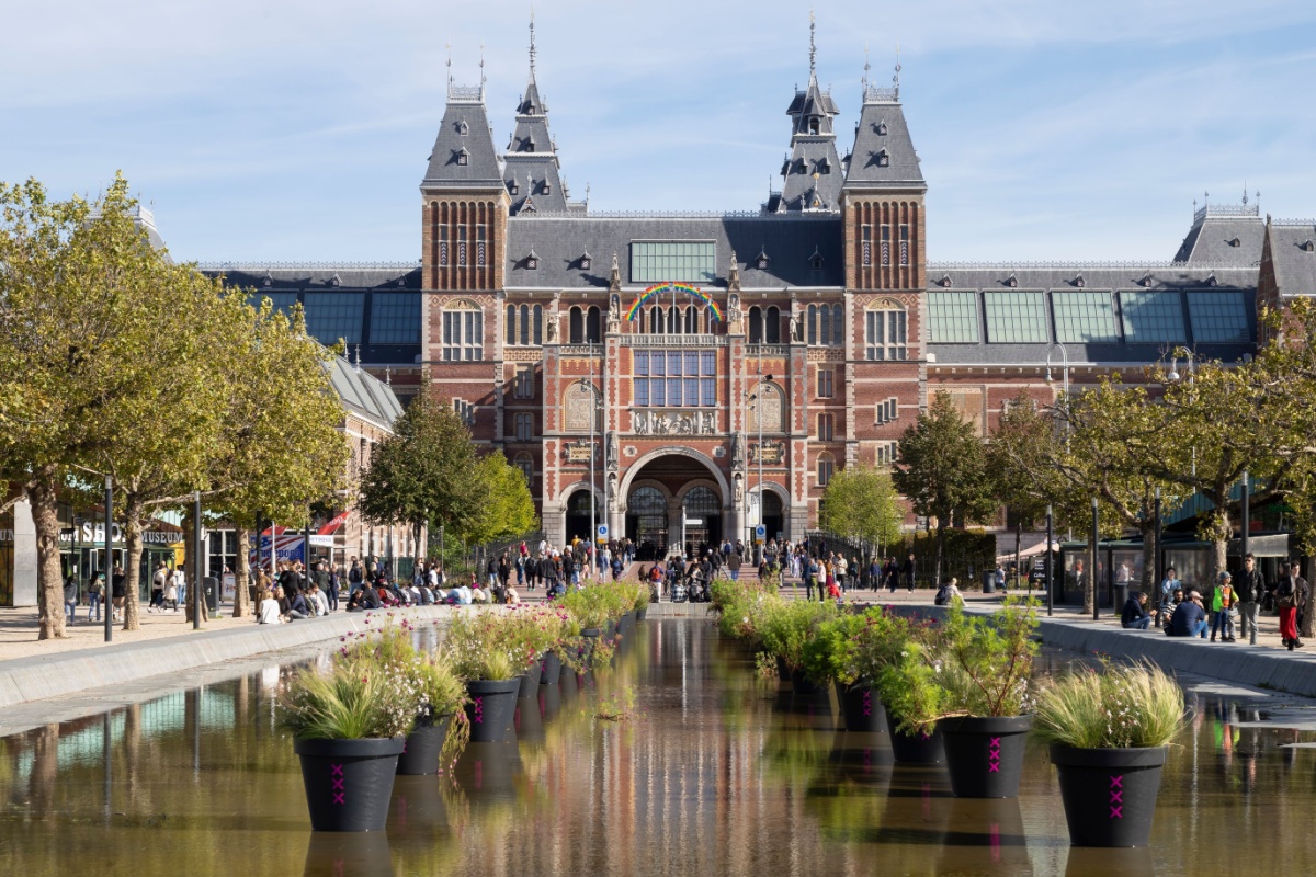 The Rijksmuseum. Photography by Wolf-photography. Image via Shutterstock