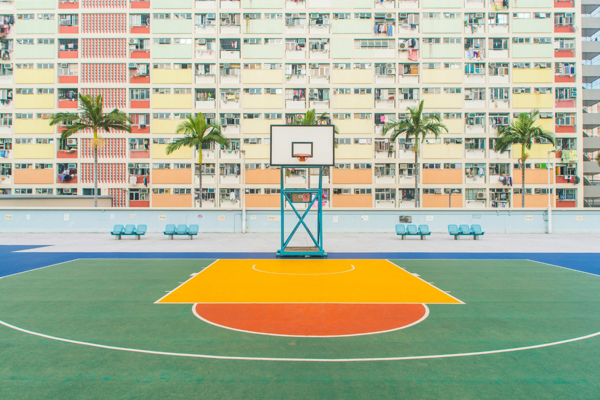 Basketball court. Photography by Peter Berko via Unsplash