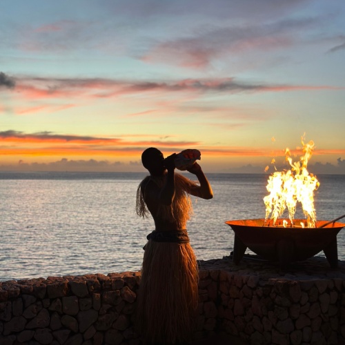 <strong>Take a Traditional Fijian Village Tour</strong>