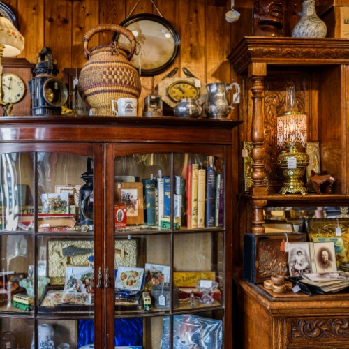 <strong>Grandpa's Shed</strong>